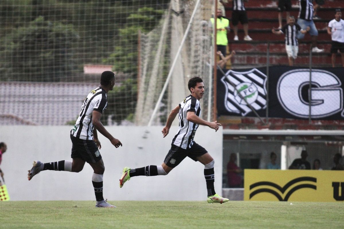 Onde assistir jogo do Figueirense x Avaí hoje