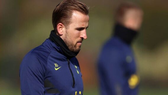 Onde assistir jogo do Leeds x Tottenham hoje: horário neste sábado, 26/02