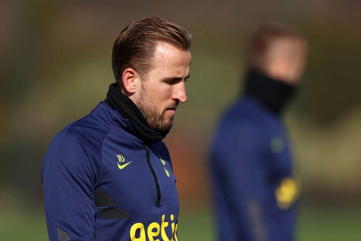 Onde assistir jogo do Leeds x Tottenham hoje: horário neste sábado, 26/02