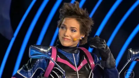 Quem saiu do Masked Singer hoje? Leticia Colin é a 3ª eliminada
