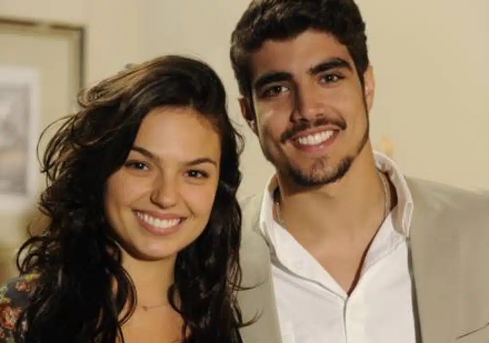 Isis Valverde termina casamento