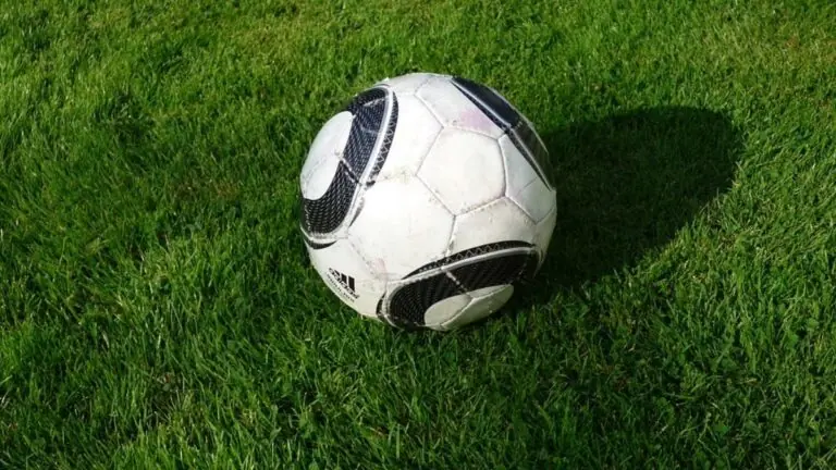 Jogos de hoje, sexta-feira 18/02: onde assistir e horário do futebol ao vivo