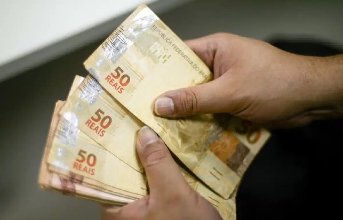 Auxílio Brasil de 400 reais
