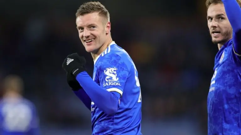 Leicester x Leeds: onde vai passar ao vivo e horário hoje (05/03)