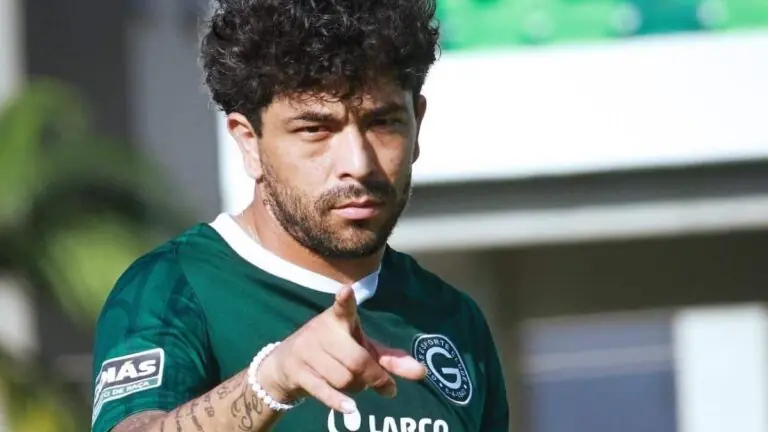 Onde assistir Atlético GO x Goiás ao vivo e horário hoje (26/03)