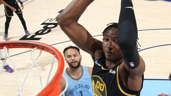 Onde assistir Warriors x Suns: transmissão e horário da NBA hoje (30/03)