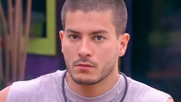 Quantos seguidores tem Arthur Aguiar, favorito ao prêmio do BBB 22