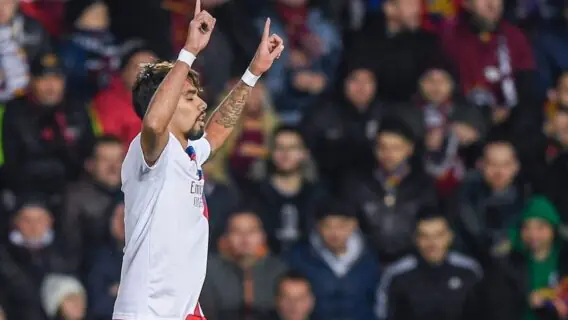 Onde assistir Lyon x West Ham ao vivo? Horário da Liga Europa (14/04)