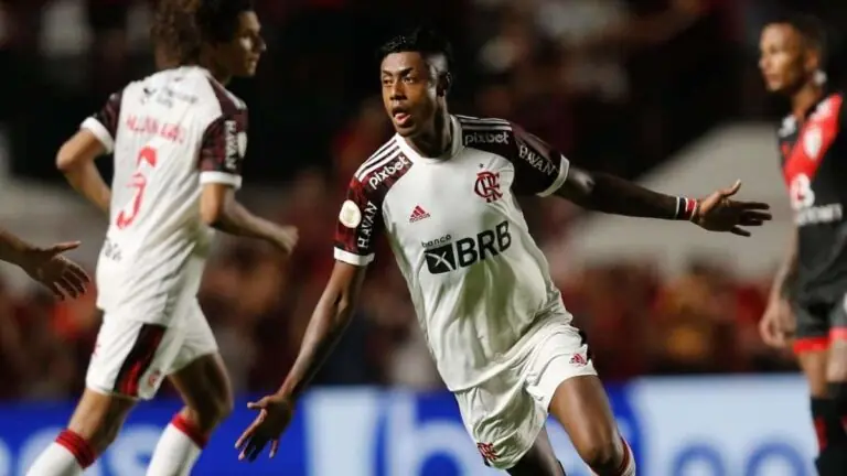 Onde vai passar jogo do Flamengo hoje x Talleres ao vivo e horário (12/04)