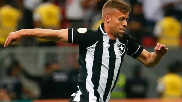 Onde vai passar Botafogo hoje ao vivo: canal, horário e escalações (24/04)