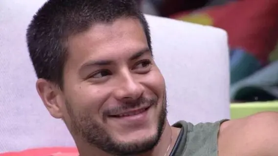 Quem está na frente para sair do BBB 22 hoje? Arthur segue na liderança