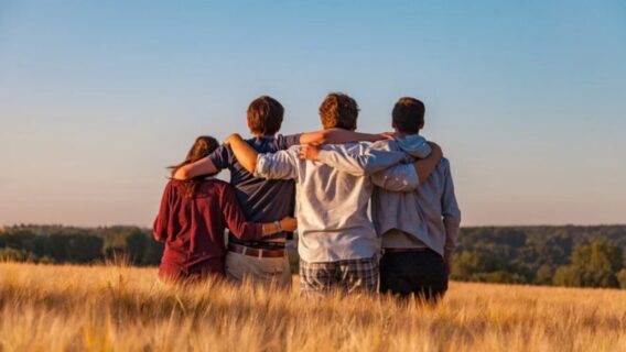 Dia do Amigo mensagens: 7 apps para enviar frases