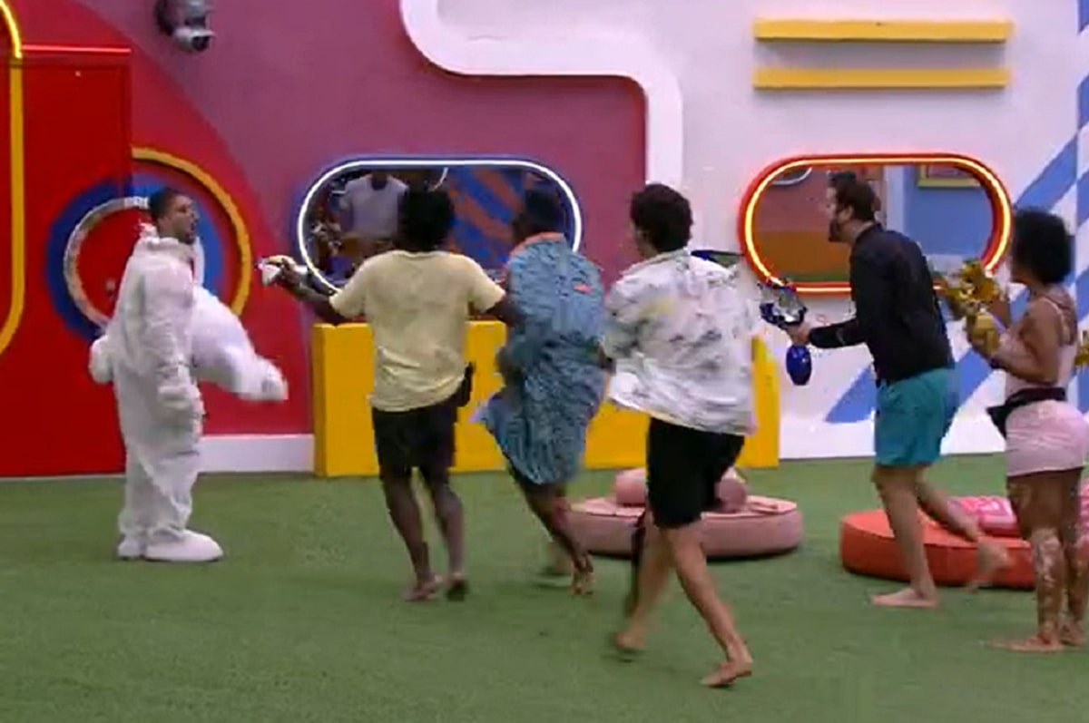 Como Arthur voltou para casa do BBB? Veja o momento