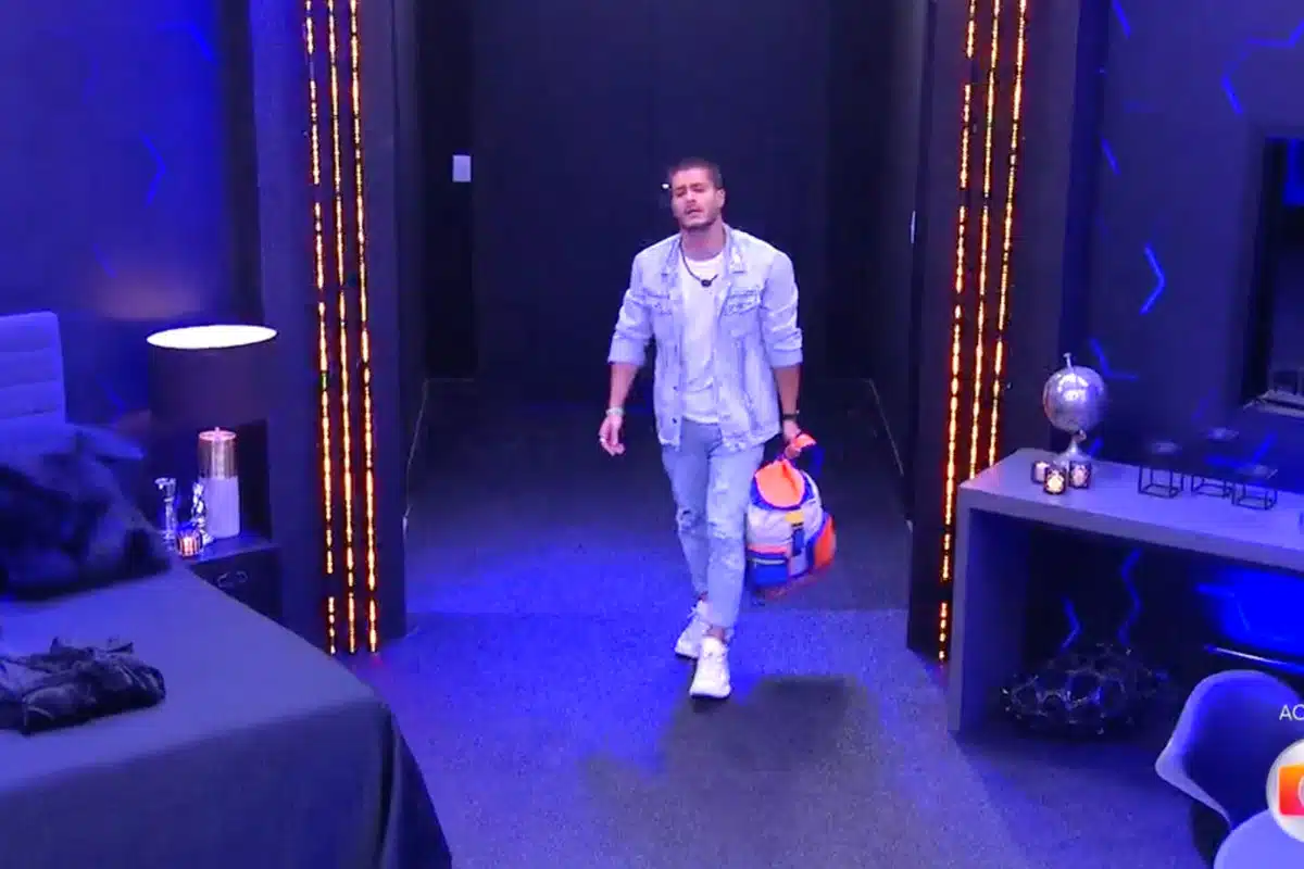 Arthur é quem saiu no paredão falso BBB 22  