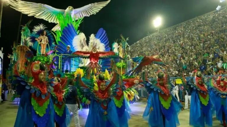 Confira o horário dos desfiles do Carnaval 2022 de sexta e sábado
