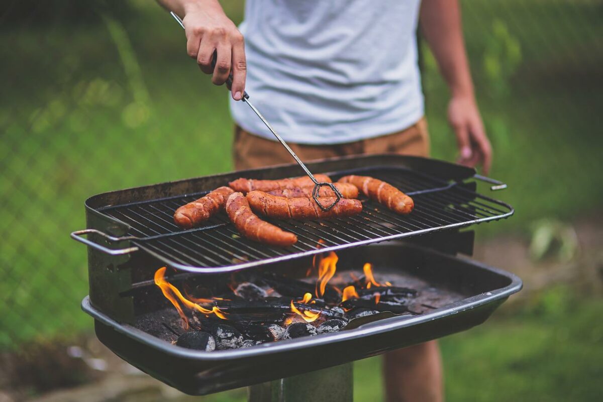 Pode comer salsicha na semana santa