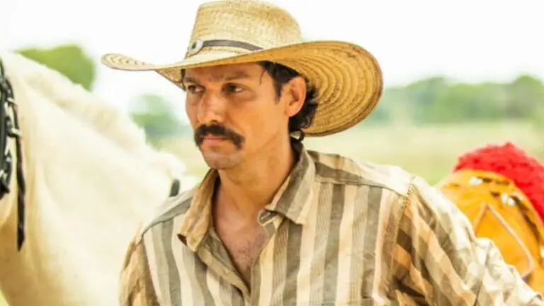 Com quem Tibério fica no final da novela Pantanal