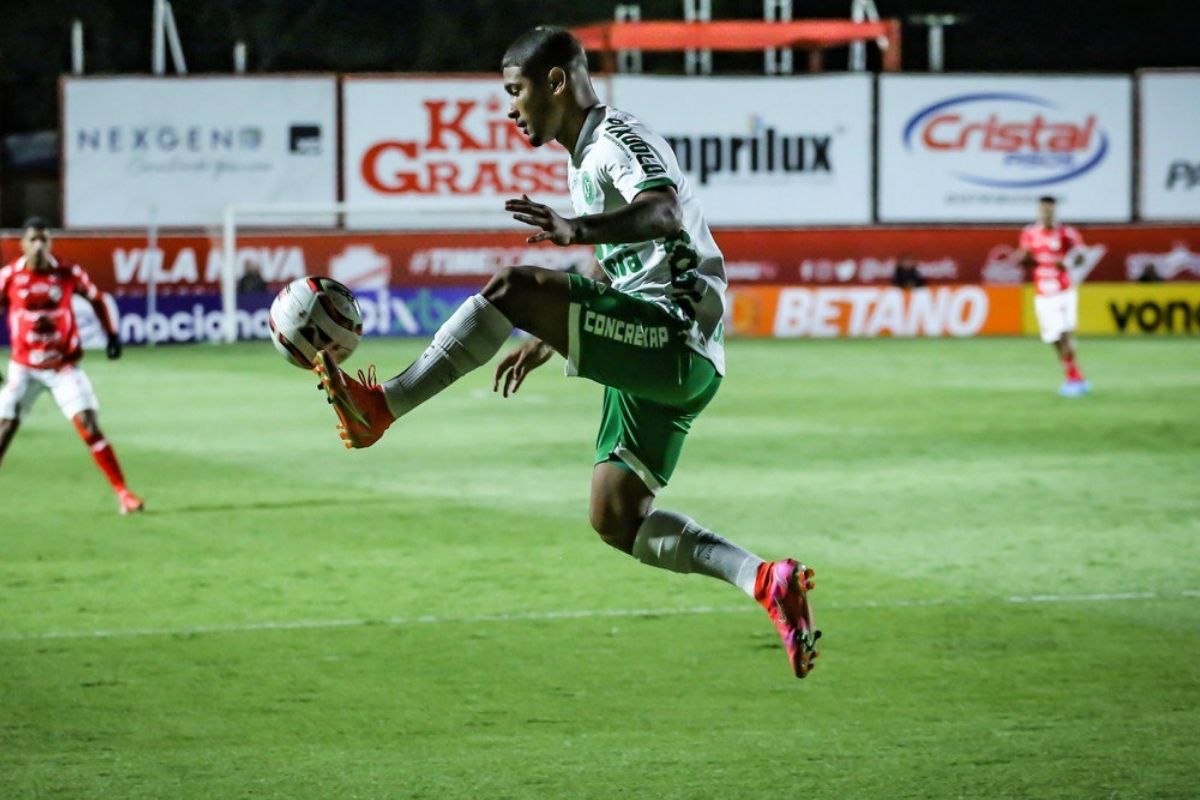 Ponte Preta x Chapecoense hoje onde assistir