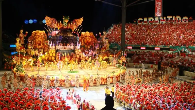 Festa de Parintins 2022: tudo sobre o boi Garantido e Caprichoso