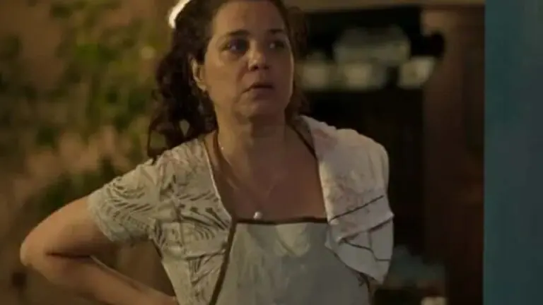 Maria Bruaca descobre traição e engata caso com peão Alcides