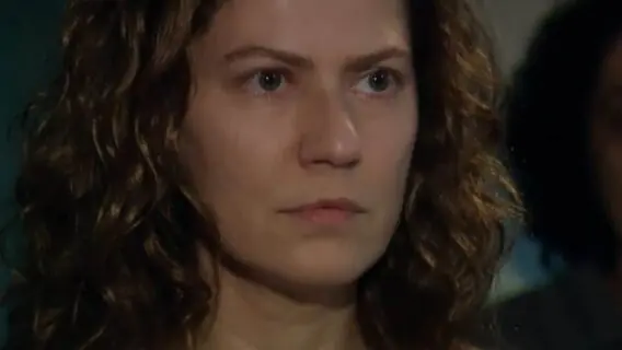 Qual o final de Flora em A Favorita? Vilã paga pelos crimes