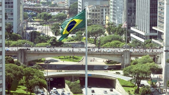 O que abre e fecha no feriado de 9 de julho 2022 em São Paulo