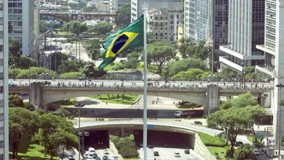 O que abre e fecha no feriado de 9 de julho 2022 em São Paulo