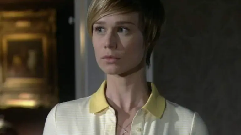 Com quem Lara vai ficar no final da novela A Favorita?