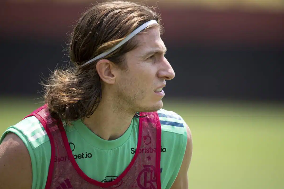 Qual é o salário de Filipe Luis do Flamengo?