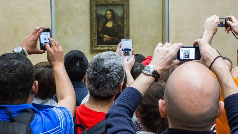 Quadro Monalisa no Louvre: veja todos os perrengues e ataques à obra