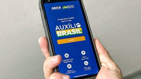Quem tem emprego formal pode receber o Auxílio Brasil 2022?