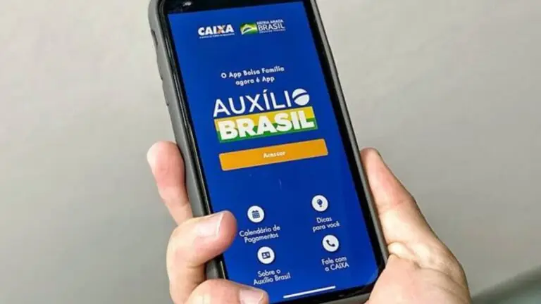 Quem tem emprego formal pode receber o Auxílio Brasil 2022?