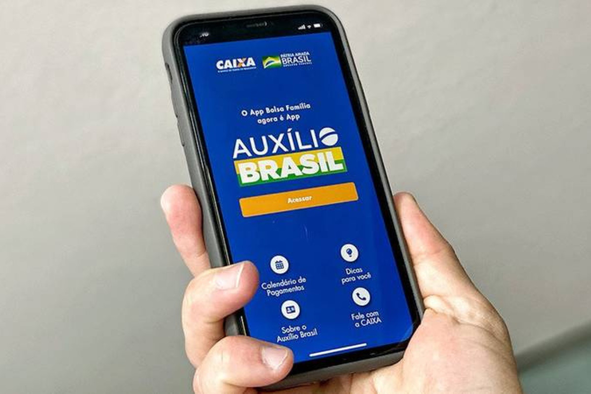 Quem tem emprego formal pode receber o Auxílio Brasil