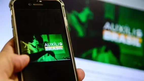 Empréstimo consignado do Auxílio Brasil está disponível? Veja alternativa