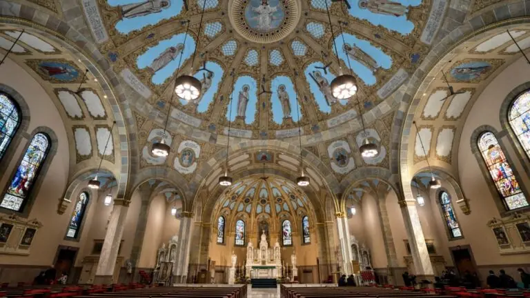 O 12 de outubro é feriado nacional em 2022, dia útil ou ponto facultativo?