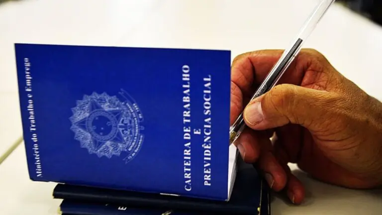 Fim da multa dos 40% e seguro desemprego é real? Entenda a proposta