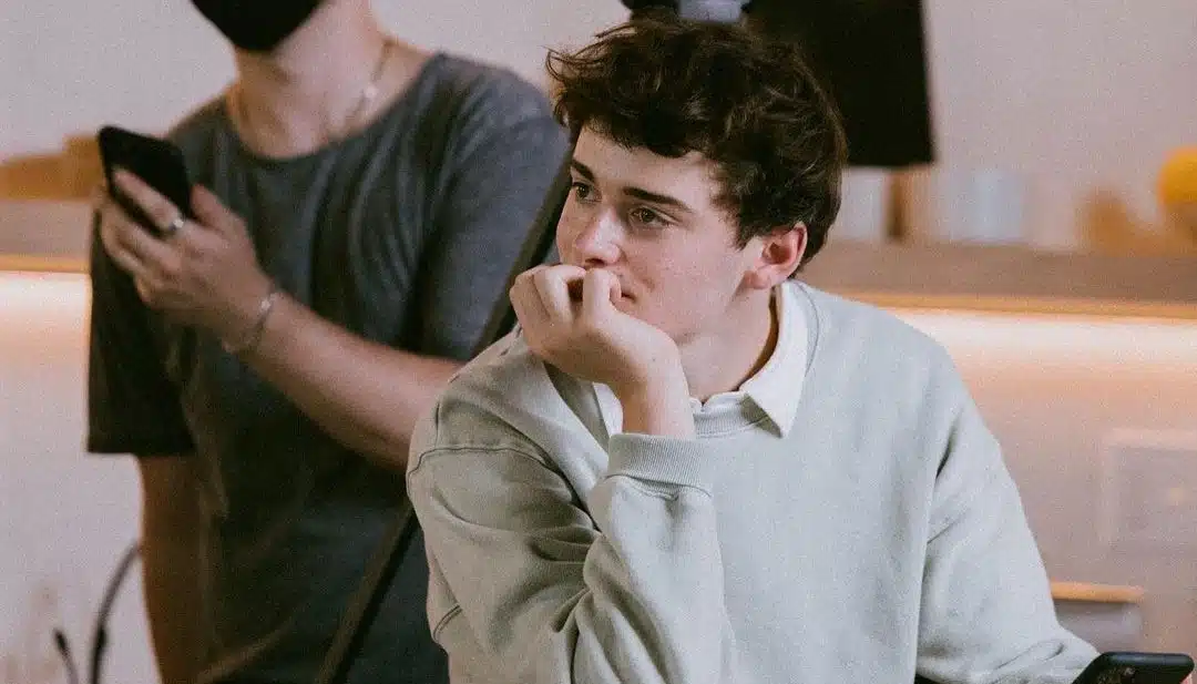 idade atores stranger things