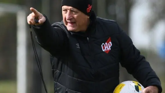 Onde assistir Fortaleza x Athletico PR hoje e horário do Brasileirão (12/06)