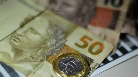 Vai ter décimo terceiro do  Auxílio Brasil em 2022, extinto Bolsa Família?