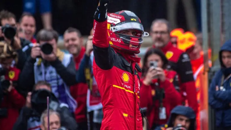 Quem ganhou a Fórmula 1 hoje: Sainz vence pela 1ª vez na carreira