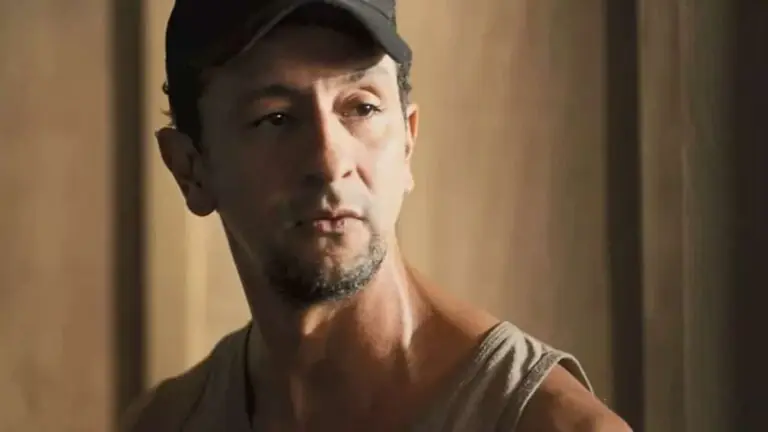 Com quem Zé Lucas fica no final de Pantanal?