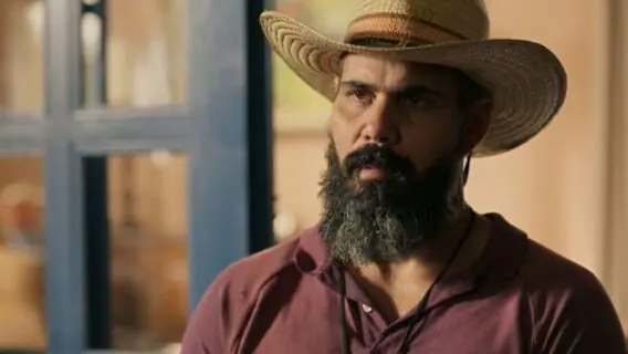 Final de Alcides em Pantanal tem romance, castração e morte