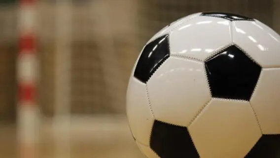 Jogos de hoje ao vivo: onde assistir futebol na TV domingo (17/7)