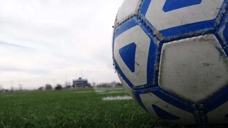 Jogos de hoje na TV: onde assistir futebol e horário neste sábado (9/7)