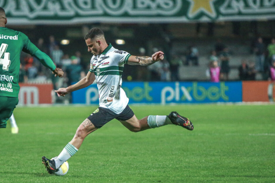 Onde assistir Goiás x Coritiba hoje ao vivo