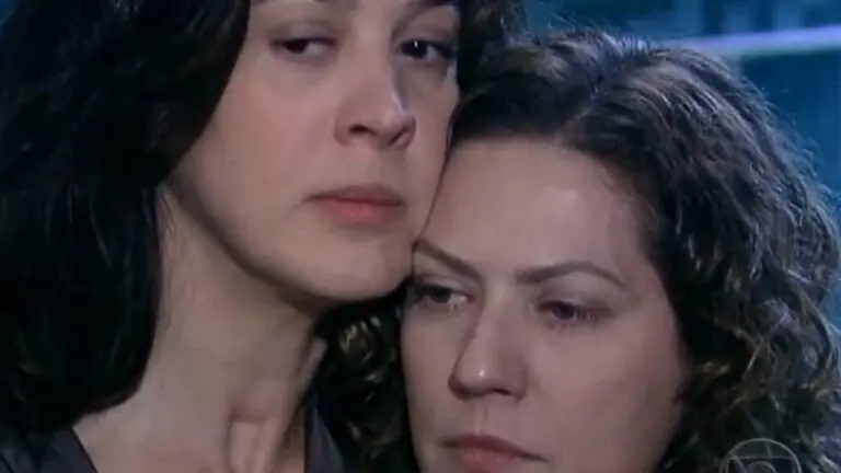 Quem é a ruim na novela A Favorita: Flora ou Donatela?