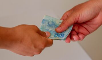 Auxílio Brasil
