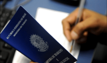 Quem tem carteira assinada pode receber auxílio brasil 2022