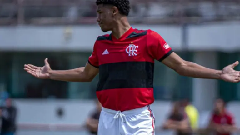 Flamengo x Fluminense sub 17 hoje: onde assistir e horário (16/08)