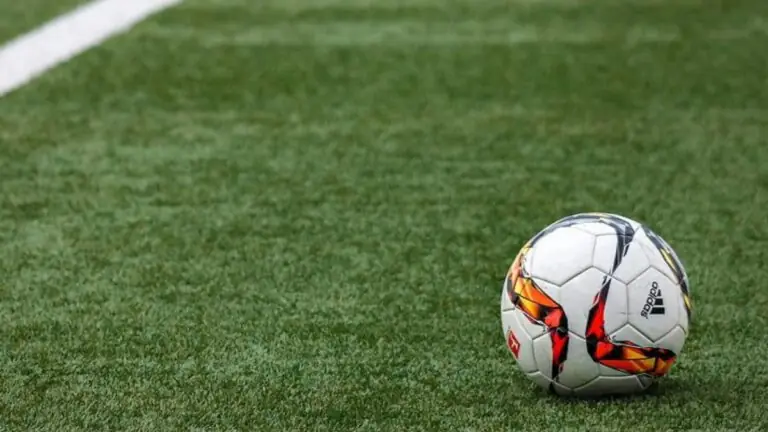 Jogos de hoje ao vivo: onde assistir futebol no domingo (28/08)